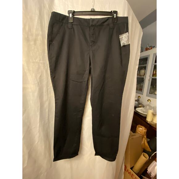 NWT JCPenney Boyfriend Chino Crop Black Pants Womens Size 14 - Picture 2 of 12